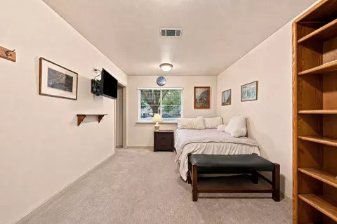 Bedroom - 4393 Agnes May Dr, Redding, CA 96002 photo 3 of 3