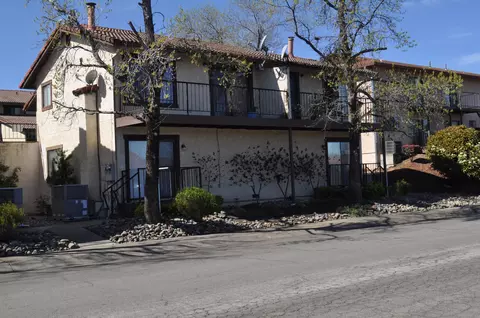 825 Mission Sierra Ct, Redding, CA 96003