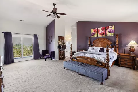 Bedroom - 4207 Frances Dr, Redding, CA 96001 photo 3 of 7