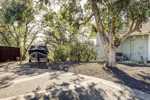 Exterior - 4207 Frances Dr, Redding, CA 96001 photo 9 of 18