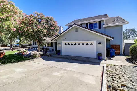 Exterior - 4207 Frances Dr, Redding, CA 96001 photo 8 of 18