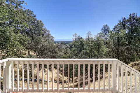 Exterior - 4207 Frances Dr, Redding, CA 96001 photo 12 of 18