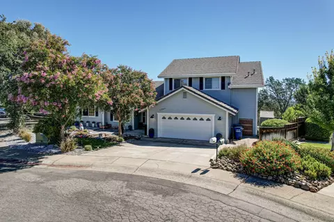 Exterior - 4207 Frances Dr, Redding, CA 96001 photo 6 of 18
