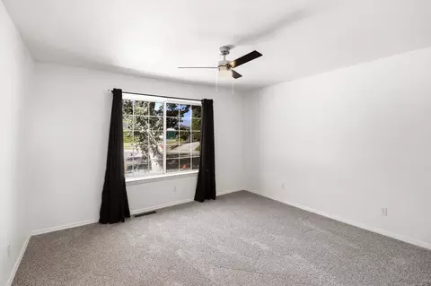 Bedroom - 4207 Frances Dr, Redding, CA 96001 photo 6 of 7