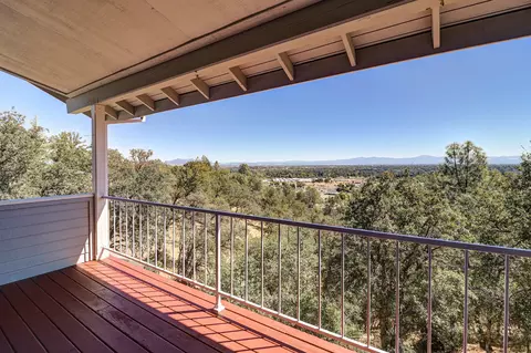 Exterior - 4207 Frances Dr, Redding, CA 96001 photo 2 of 18