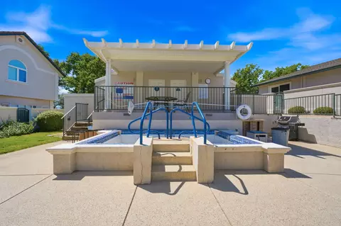Exterior - 789 Doral Trl, Redding, CA 96003 photo 7 of 8