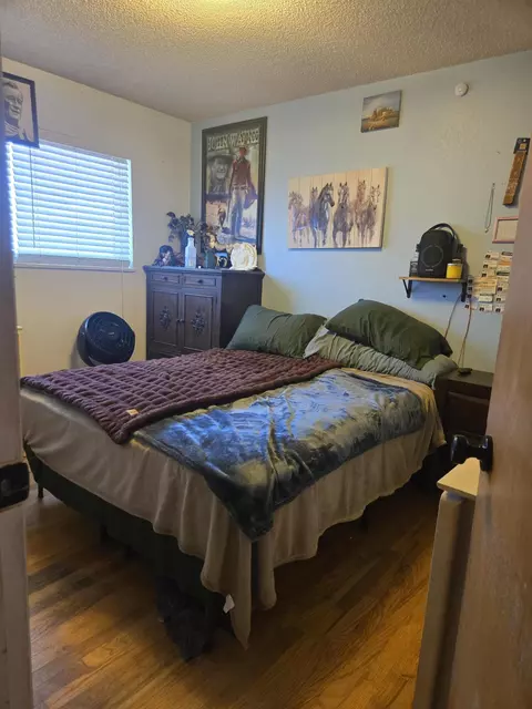 Bedroom - 984 Camino, Redding, CA 96002 photo 1 of 2