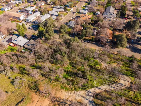 3024 West St, Redding, CA 96001 photo 8