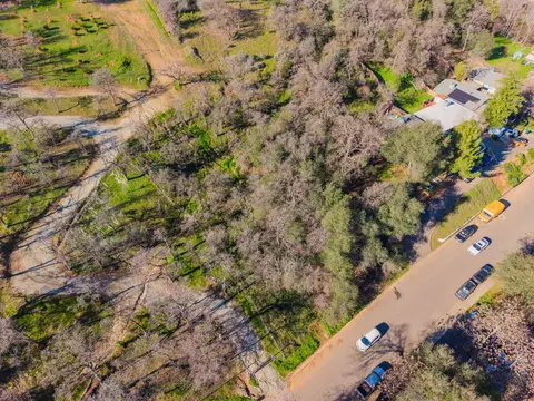3024 West St, Redding, CA 96001 photo 2