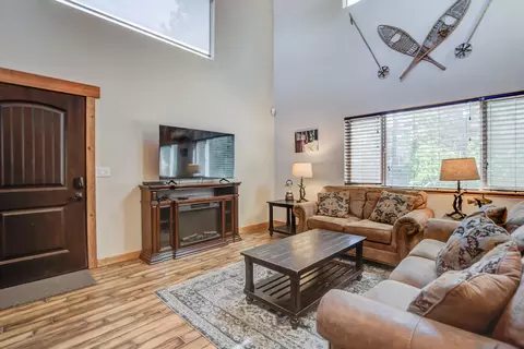Living - 13255 Circle Dr, Old Station, CA 96071 photo 2 of 5