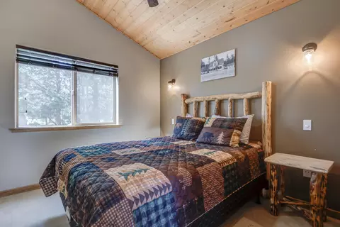 Bedroom - 13255 Circle Dr, Old Station, CA 96071 photo 3 of 11