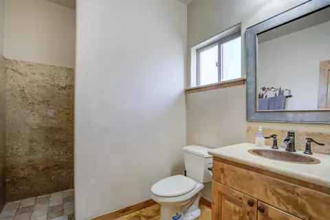 Bath - 13255 Circle Dr, Old Station, CA 96071 photo 2 of 8