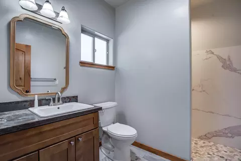 Bath - 13255 Circle Dr, Old Station, CA 96071 photo 5 of 8