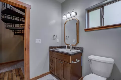 Bath - 13255 Circle Dr, Old Station, CA 96071 photo 6 of 8
