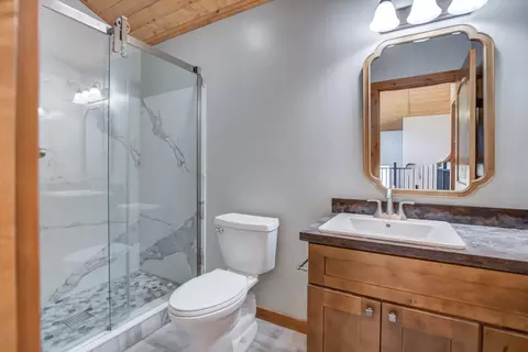 Bath - 13255 Circle Dr, Old Station, CA 96071 photo 7 of 8