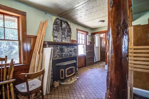 Entry Way - 13255 Circle Dr, Old Station, CA 96071 photo 4 of 5