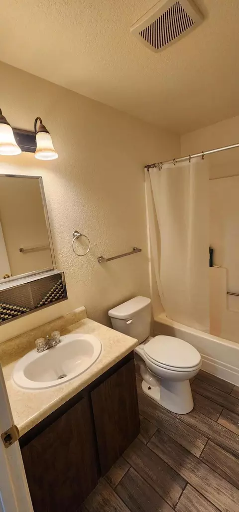 Bath - 37476 Cypress Ave, Burney, CA 96013 photo 2 of 2