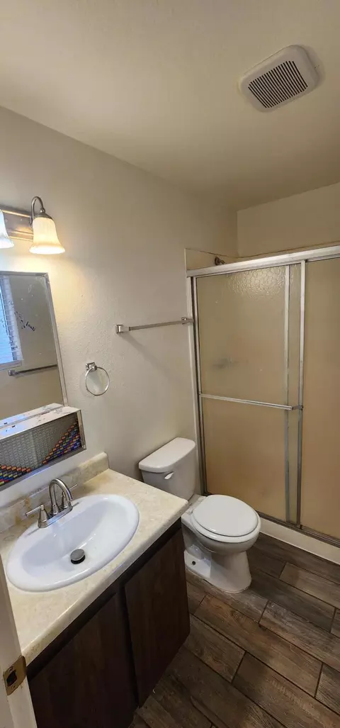 Bath - 37476 Cypress Ave, Burney, CA 96013 photo 1 of 2