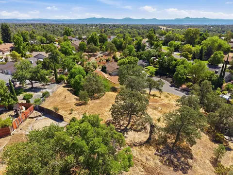 646 Ansley Ct, Redding, CA 96003 photo 11