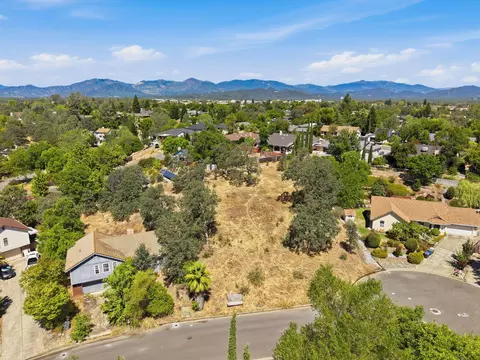 646 Ansley Ct, Redding, CA 96003 photo 15
