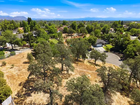 646 Ansley Ct, Redding, CA 96003 photo 8