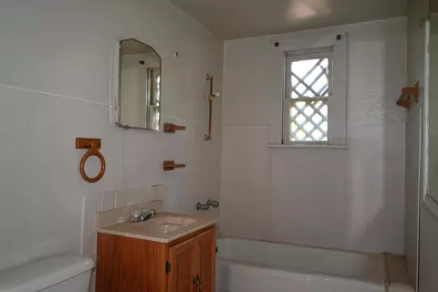 Bath - 36919 Oak St, Burney, CA 96013 photo 1 of 1