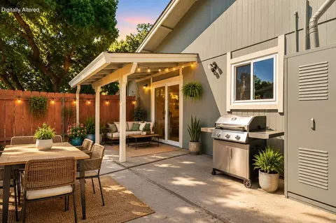 Exterior - 1896 Del Mar Ave, Redding, CA 96003 photo 3 of 10