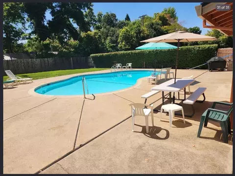 Exterior - 1896 Del Mar Ave, Redding, CA 96003 photo 9 of 10
