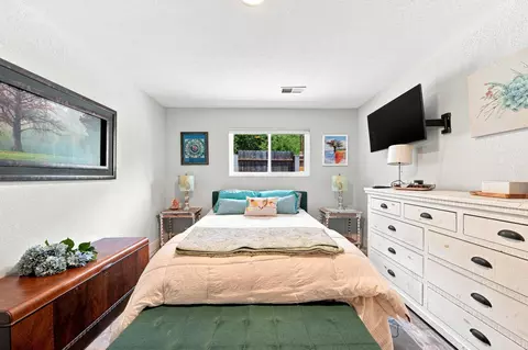 Bedroom - 1896 Del Mar Ave, Redding, CA 96003 photo 4 of 5