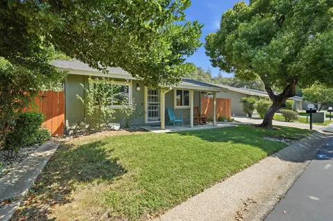 Exterior - 1896 Del Mar Ave, Redding, CA 96003 photo 8 of 10