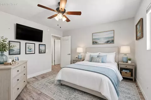 Bedroom - 1896 Del Mar Ave, Redding, CA 96003 photo 1 of 5