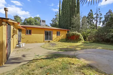 Exterior - 2501 Star Dr, Redding, CA 96001 photo 7 of 16