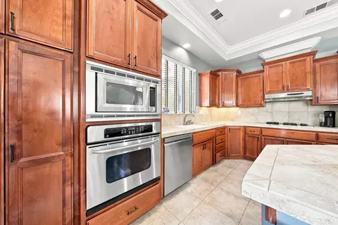 Kitchen - 3713 Mario Ave, Redding, CA 96001 photo 8 of 8