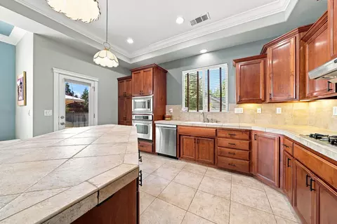 Kitchen - 3713 Mario Ave, Redding, CA 96001 photo 5 of 8