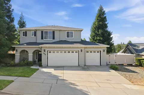 Exterior - 3713 Mario Ave, Redding, CA 96001 photo 2 of 8