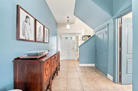 Entry Way - 3713 Mario Ave, Redding, CA 96001 photo 1 of 3