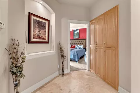 Entry Way - 19549 San Vincente Dr, Redding, CA 96003 photo 4 of 4