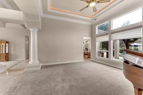 Living - 19549 San Vincente Dr, Redding, CA 96003 photo 3 of 6