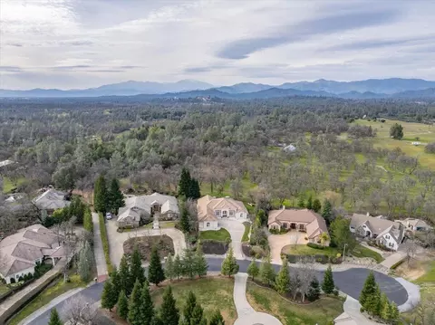 View/Area - 19549 San Vincente Dr, Redding, CA 96003 photo 4 of 6