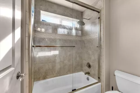 Bath - 19549 San Vincente Dr, Redding, CA 96003 photo 6 of 6