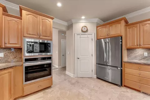 Kitchen - 19549 San Vincente Dr, Redding, CA 96003 photo 3 of 3