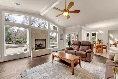 Living - 19549 San Vincente Dr, Redding, CA 96003 photo 6 of 6