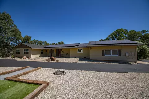 Exterior - 21370 Wilcox Rd, Red Bluff, CA 96080 photo 4 of 7