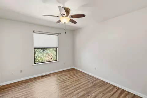 Bedroom - 3808 Bluffside Ct, Redding, CA 96002 photo 3 of 5