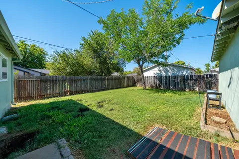 Exterior - 2115 Phobos Ct, Redding, CA 96002 photo 11 of 16