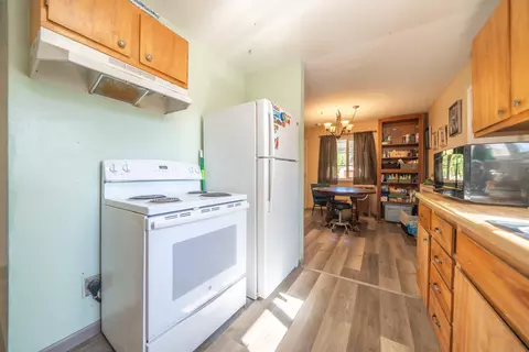 Kitchen - 2115 Phobos Ct, Redding, CA 96002 photo 3 of 4