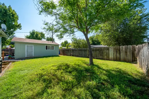 Exterior - 2115 Phobos Ct, Redding, CA 96002 photo 10 of 16