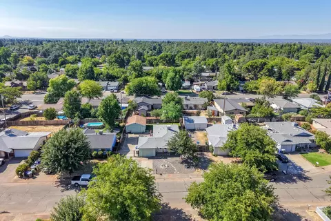 View/Area - 2115 Phobos Ct, Redding, CA 96002 photo 5 of 6