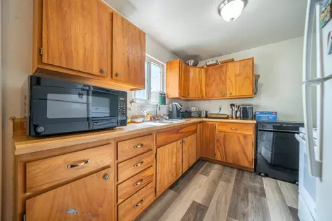 Kitchen - 2115 Phobos Ct, Redding, CA 96002 photo 1 of 4