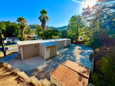 22099 Hidden Valley Dr, Redding, CA 96003 photo 2